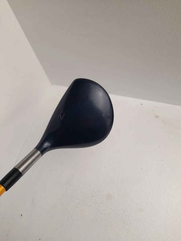 Titleist Tour 975f 18.5 Degree Metal Fairway  - Image 4 of 4