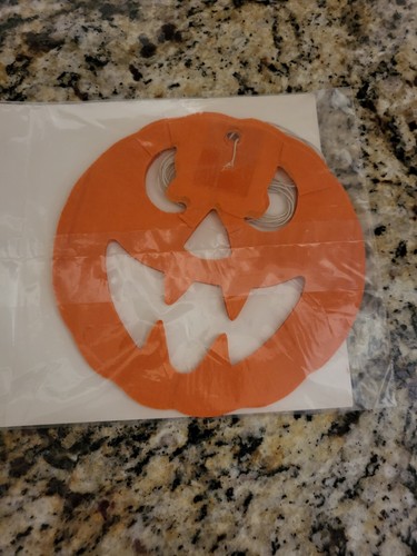 1~10 FT. VINTAGE PUMPKIN HALLOWEEN HONEYCOMB TISSUE GARLAND~IN PACKAGE~NOS~USA - Picture 2 of 2