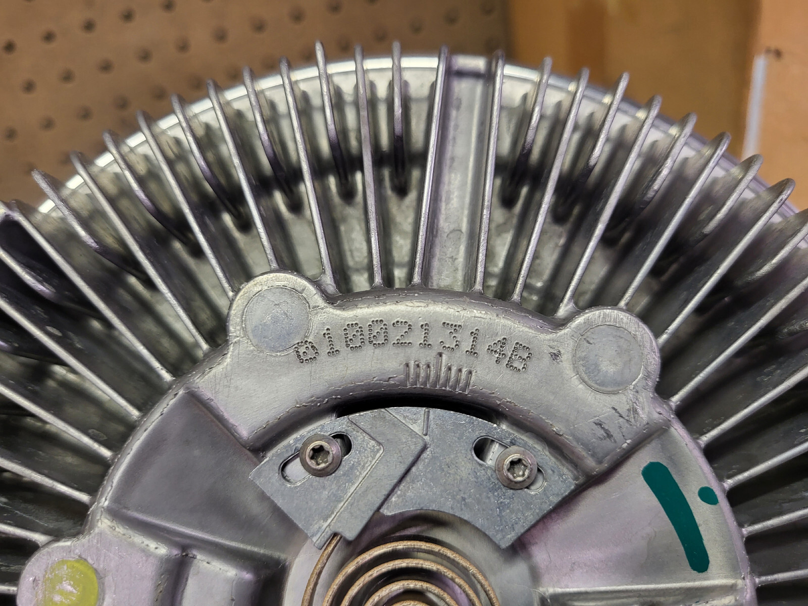 Viscous Fan Clutch International 2602037C91 Ref. # BorgWarner  