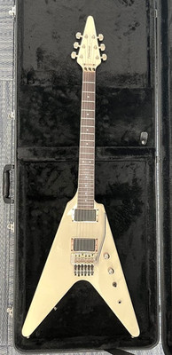 Fernandes BSV-80J Cream White Flying V Floyd Rose Vintage Guitar 1980 MIJ Japan