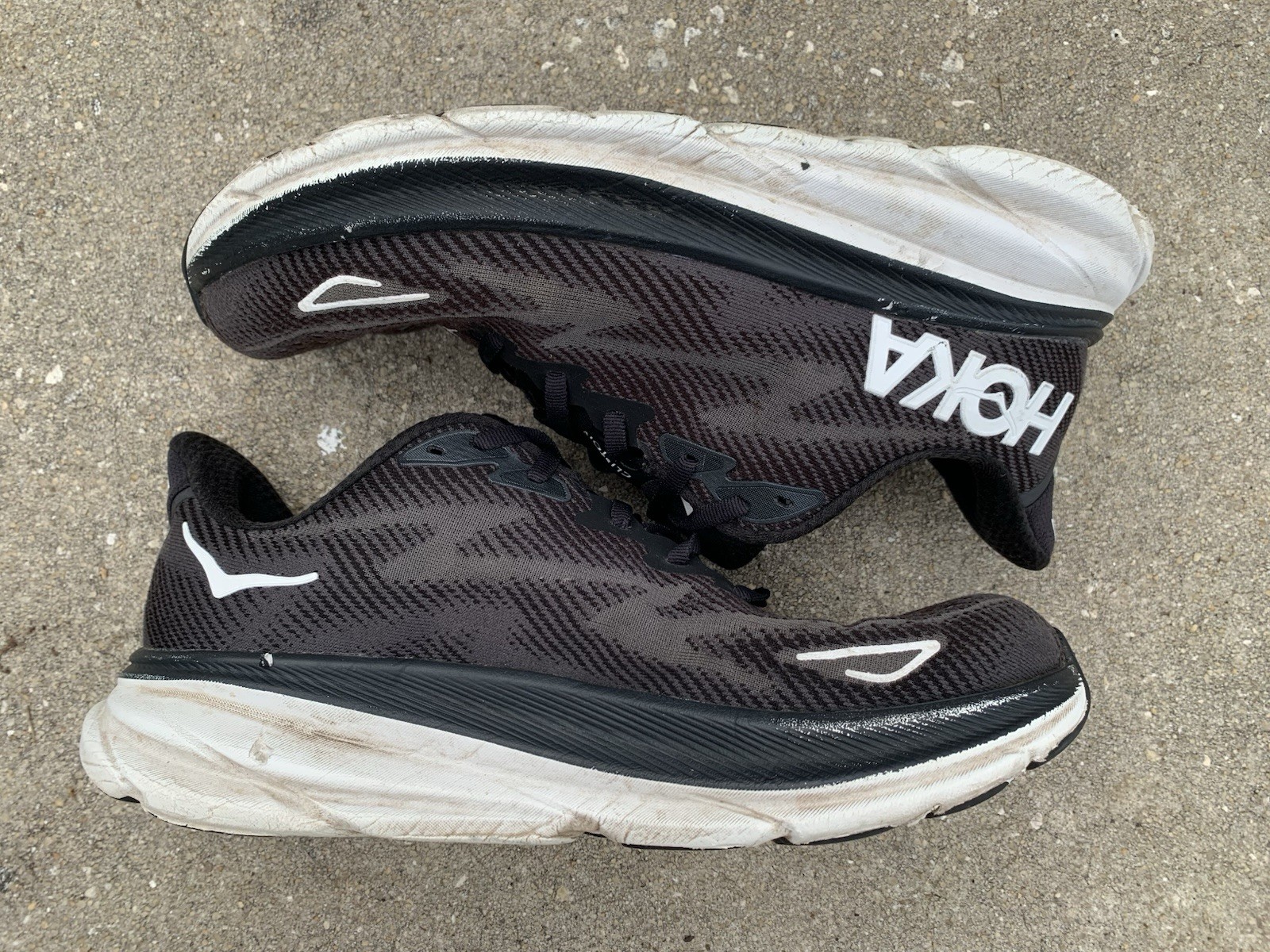 Size 9.5 B Hoka One One Clifton 9 Black White Running Shoes Women's 1127896BWHT thumbnail 12