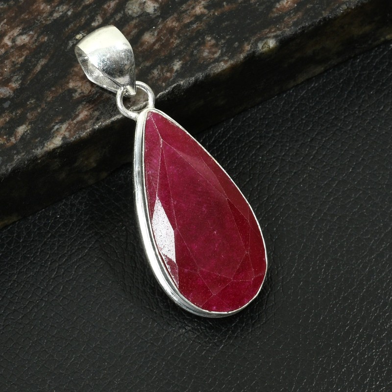 Simulated Ruby Gemstone Ethnic Handmade Pendant Jewelry For Unisex 2" AP-37555