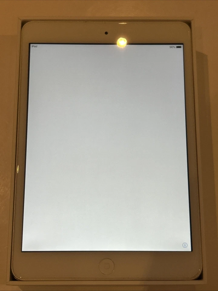 Apple iPad mini 2 32GB, WLAN, 20,07 cm, (7,9 Zoll) - Silber - Bild 2 von 4