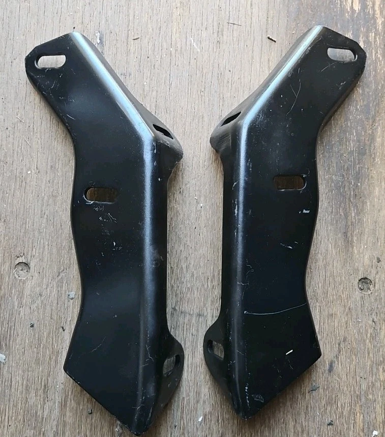 1969 1970 Buick Electra 225 задний бампер кронштейны крепления, 1234897 и 1234896 - Изображение 2 из 4