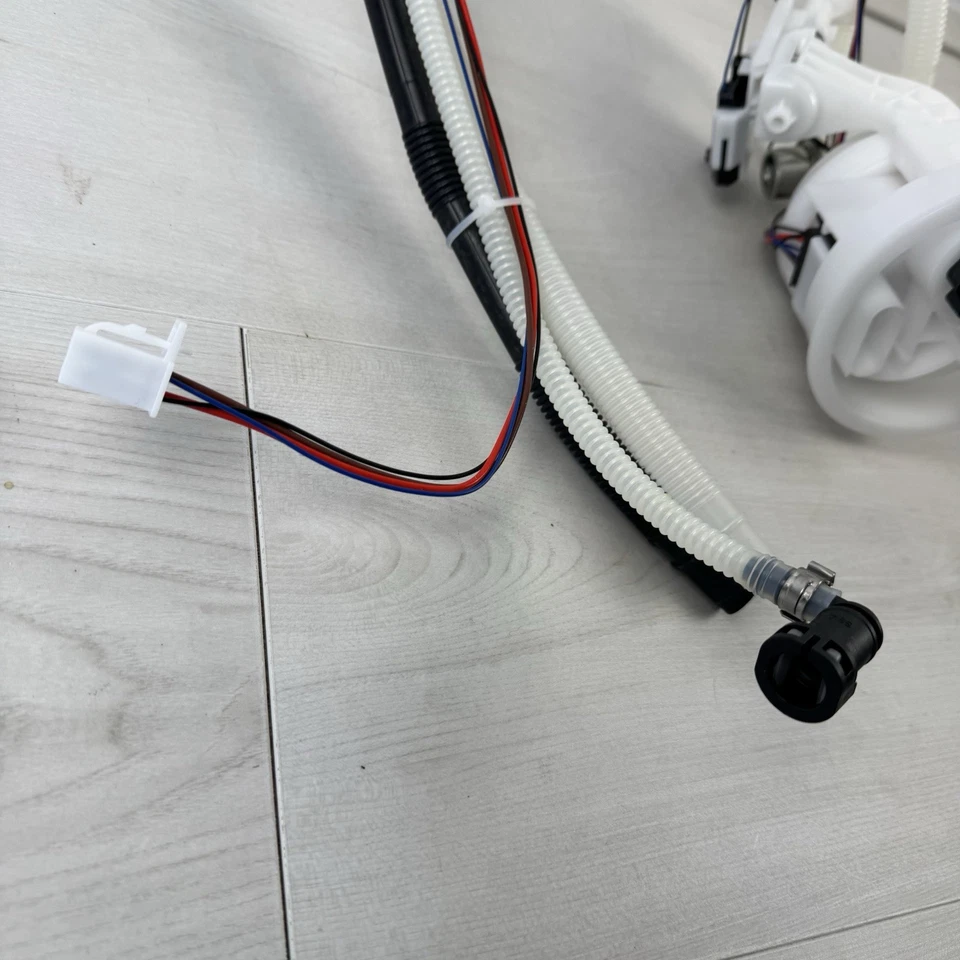 Electric Fuel Pump Assembly for 2003-2009 Mercedes Benz E-Class E320 E350 E500 - Image 4 of 4