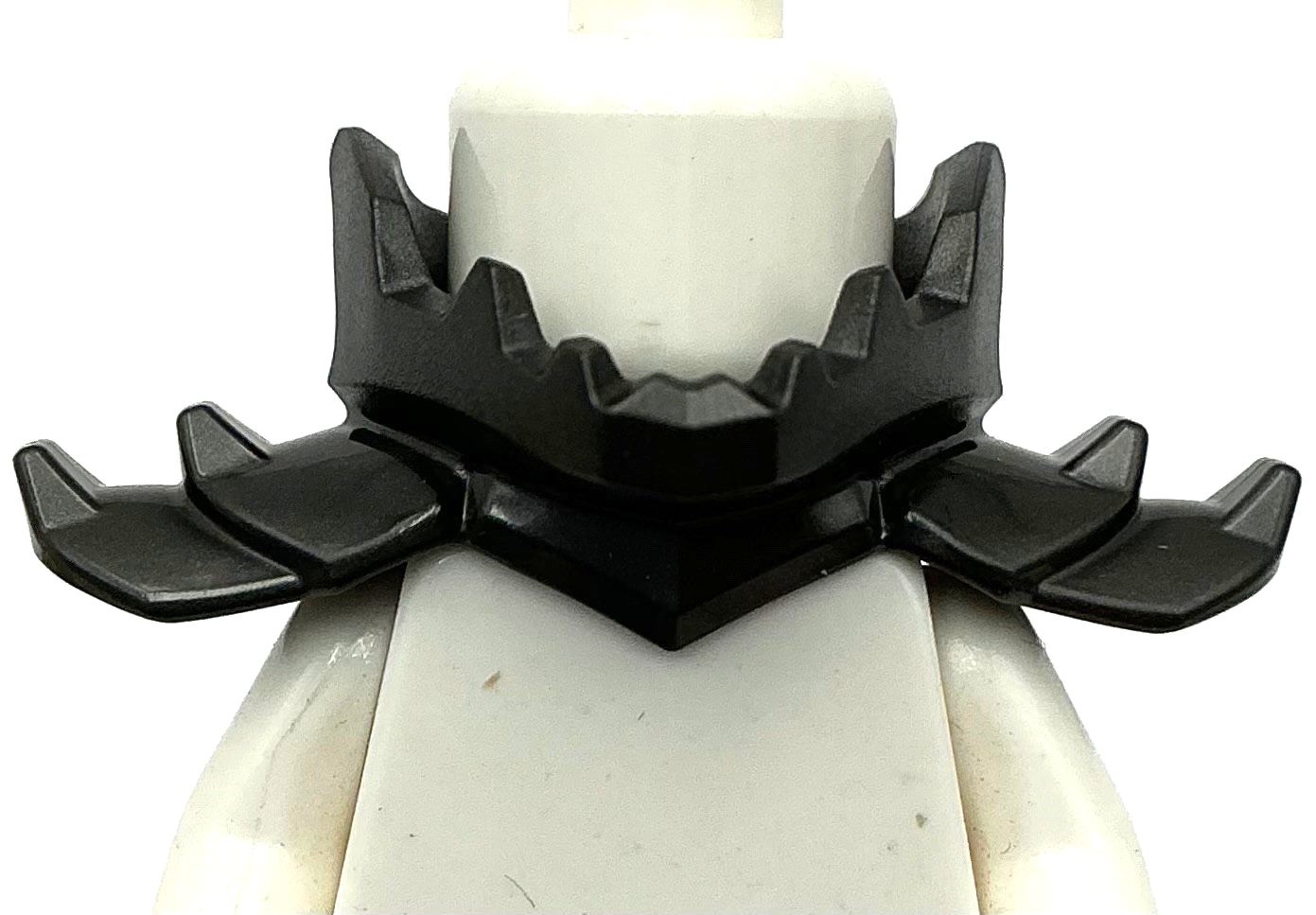 Lego New Minifigure Armor Shoulder Pads Spiked Dragon Lower Jaw and 2 Studs