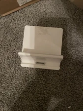Apple iPad 2 Dock A1381 (iPad Not Included) With 30 Pin Cable