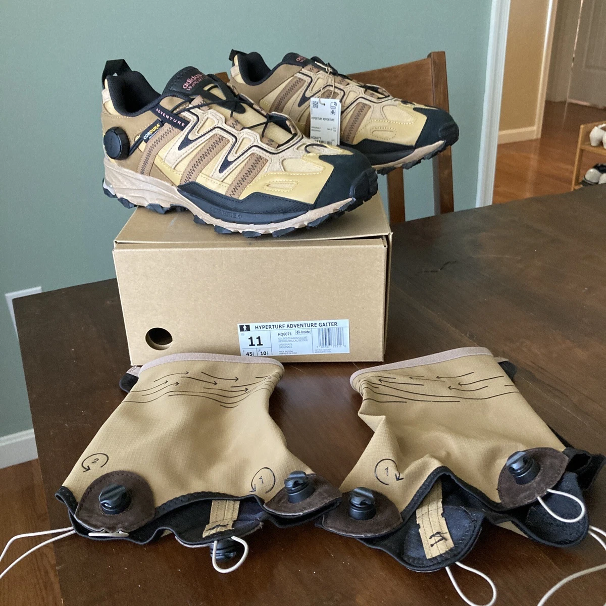 New balance gaiter top