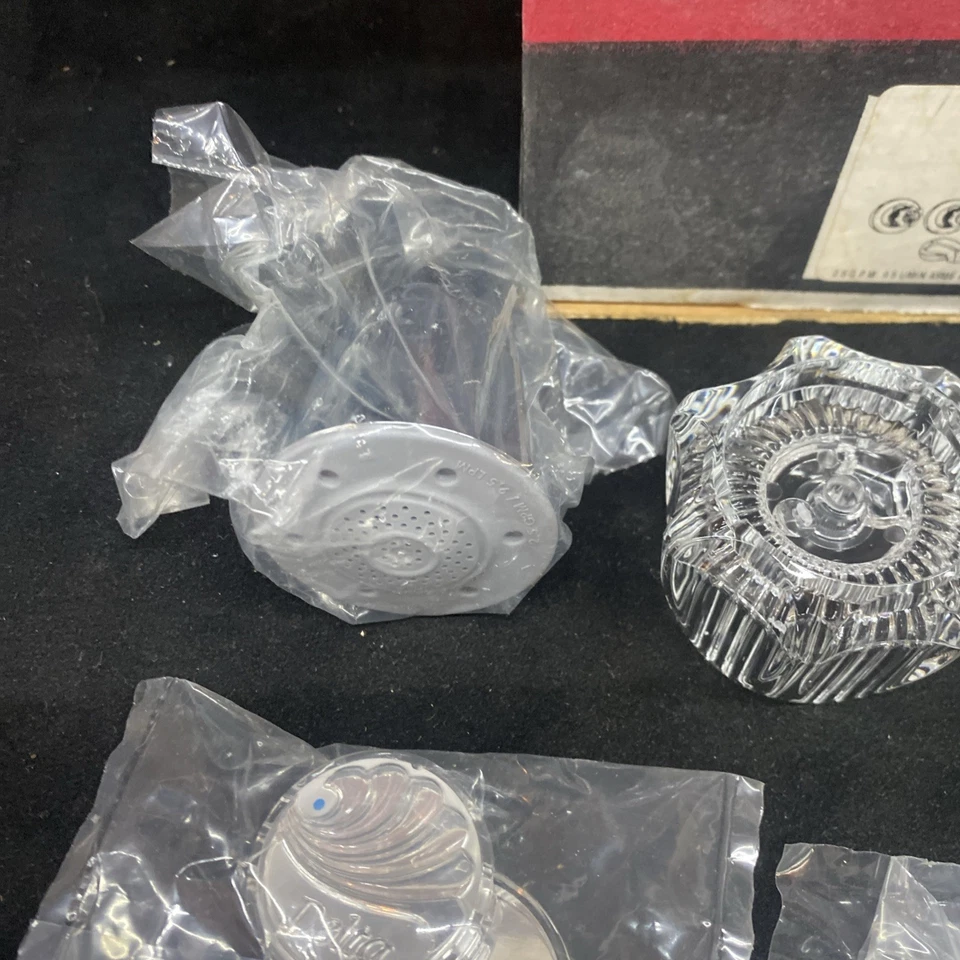 Válvula de bañera y ducha de tres manijas Delta 2683 C NOS SIN USAR conexión de sudor Foto 2 de 4