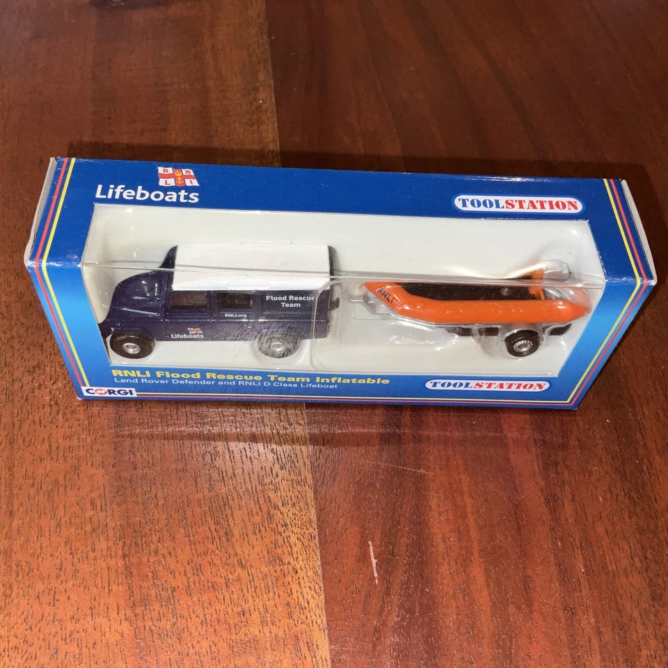 ESTACIÓN DE HERRAMIENTAS CORGI RNLI EQUIPO DE RESCATE DE INUNDACIONES INFLABLE EN CAJA. Foto 2 de 4