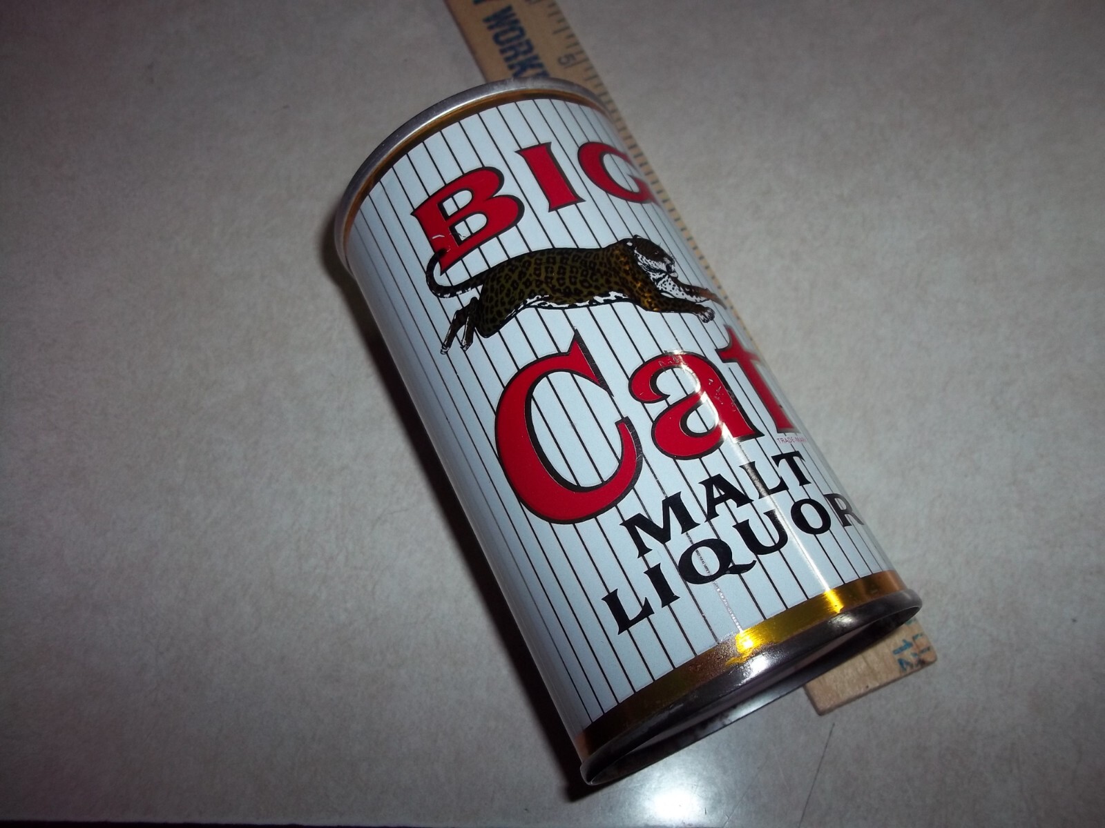BIG CAT MALT LIQUOR BEER CAN Pabst Brewing Wisconsin Wi Bar Tavern