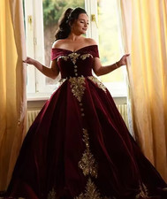 Vintage Burgundy Velvet Wedding Dresses Beaded Off Shoulder Long Bridal Gowns