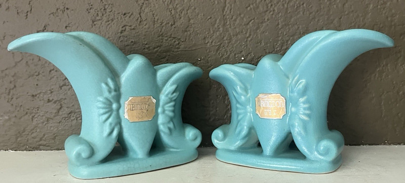 ABINGDON POTTERY ( 1934-50) ASTERS DB CANDLEHOLDER PR #451 (1938-40)-TURQUOISE