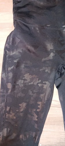 Spanx Womens Black Camo Leggings Medium Compression Great Condition - Picture 4 of 6