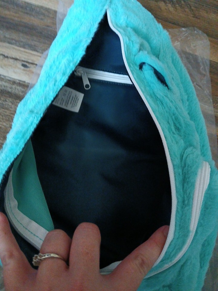 NWT KAVU Rope Fuzz Sling Bag Crossbody Backpack Purse Glacier/Teal