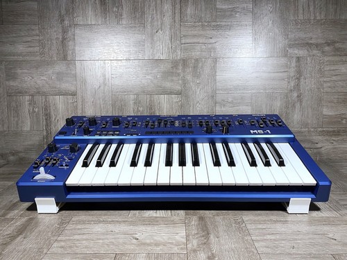 15º Stand for Behringer MS-1 / MS101 Analog Synthesizer - Roland SH 101 - WHITE - Picture 6 of 10