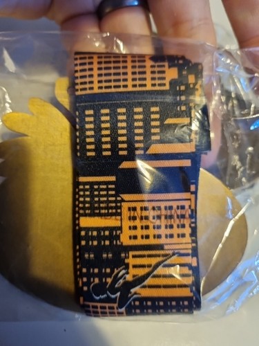 RUN DISNEY Running THE INCREDIBLES Race 2018 Medal Marathon 5K Virtual New - Picture 2 of 2