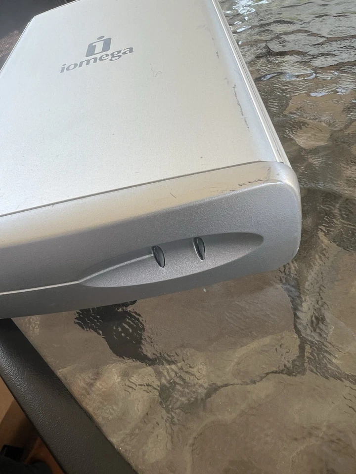 Iomega Ldhd320-U Silver Hi Speed 2.0 Desktop USB External Hard Drive UNTESTED - Image 2 of 4