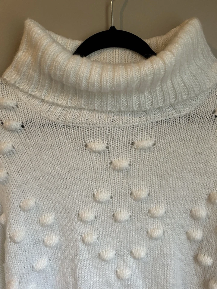 Suéter tejido palomitas de maíz John + Jenn blanco crema manga larga cuello alto talla grande Foto 3 de 4