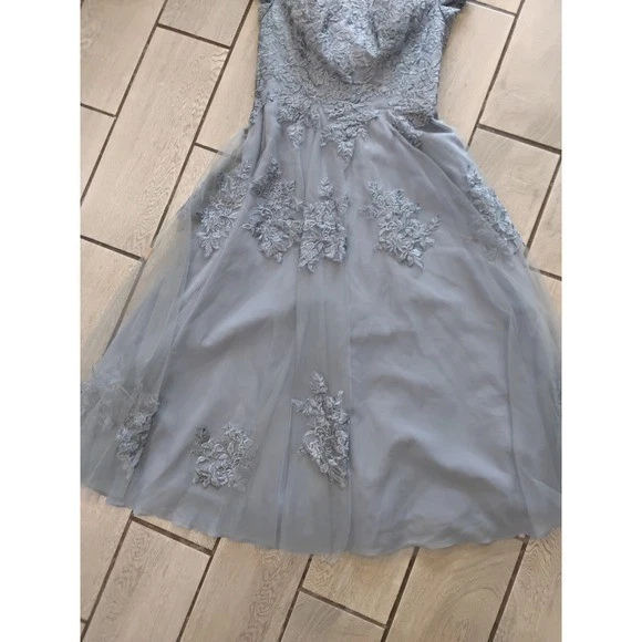 Elegante Vestido de Noche Formal de Encaje Azul Ahumado Vestido de Dama de Honor Foto 2 de 4