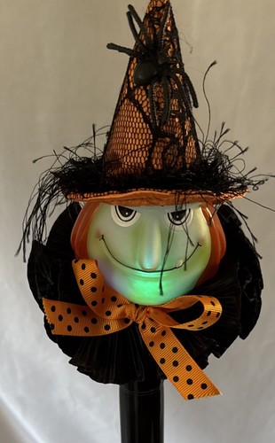 Skurril Halloween beleuchtet Farbwechsel Hexe Flaschenverschluss 9x6" - Bild 2 von 9