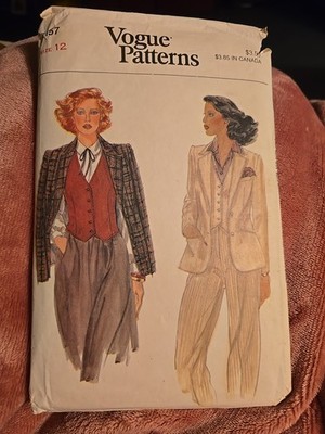 Vintage Misses Vogue Sewing Pattern 7157 Jacket or Vest size 12 Cur