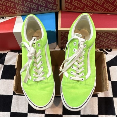 VANS Old Skool Neon Green Gecko True White Low Top Men's Sneaker VN0A4U3BWT5