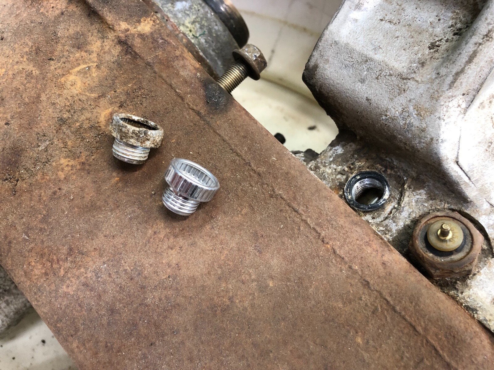 New Dana 300 Transfer Case shift rail detent ball plug 19801986 Jeep