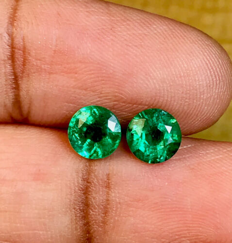 1.45cts 6mm Round Pair Top Lustrous Beautiful Green Natural Emerald Gemstone - Afbeelding 1 van 4