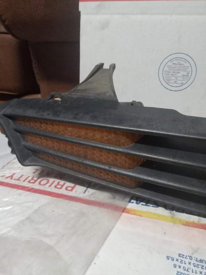 Ford Focus Wagon 2002 OEM parrilla superior intermitentes intermitentes 01 02 03 04 Foto 3 de 4