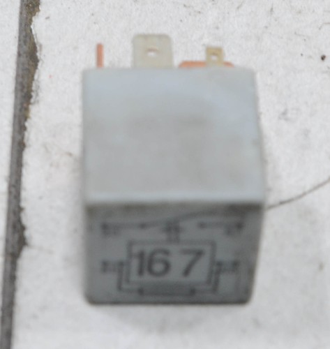 VW Polo 9N Bj 2002 Relais 167 Kraftstoffpumpe 191906383C #88291-F175