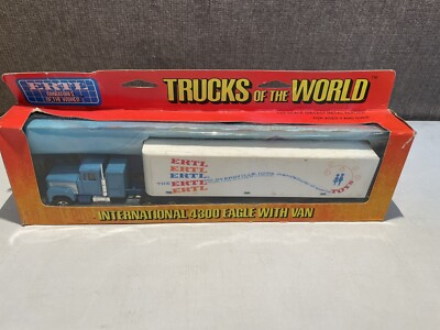 Ertl #1411 1/64 Scale International 4300 Eagle & Ertl Toys Trailer - OVP
