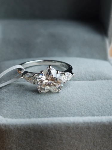 10k White Gold Diamond Ring size 5 Heart shape - Picture 3 of 5