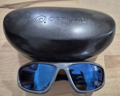Target, Unisex Adult Wrap Style Sunglasses With Vlack Clam Shell Case (T4-B7)