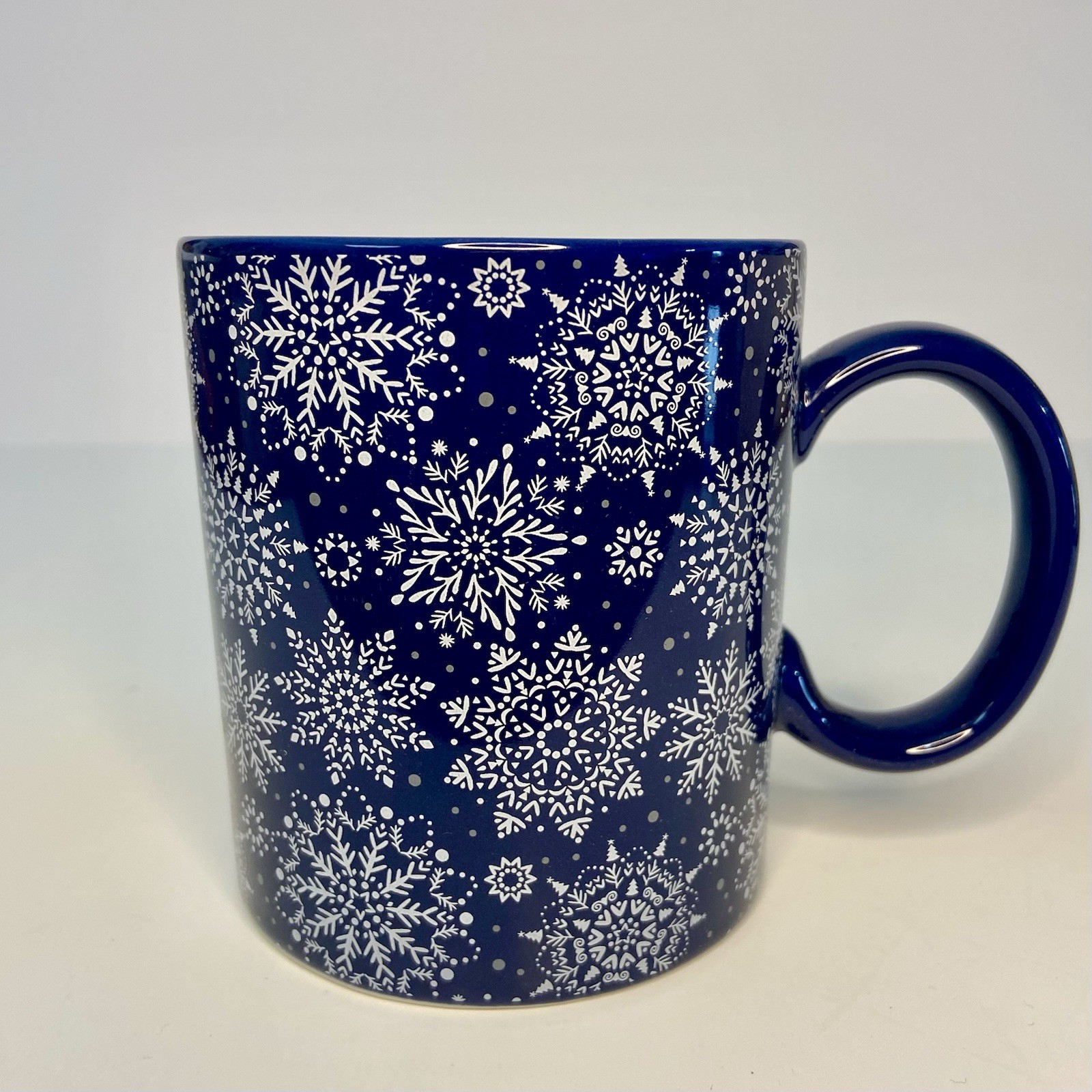 Chic & Tonic Snowflake Coffee Mug 16 oz Winter Holiday Blue Christmas Cup New