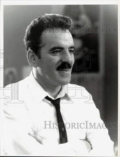 1987 Press Photo Actor Dennis Farina in "Crime Story" - lrp79931