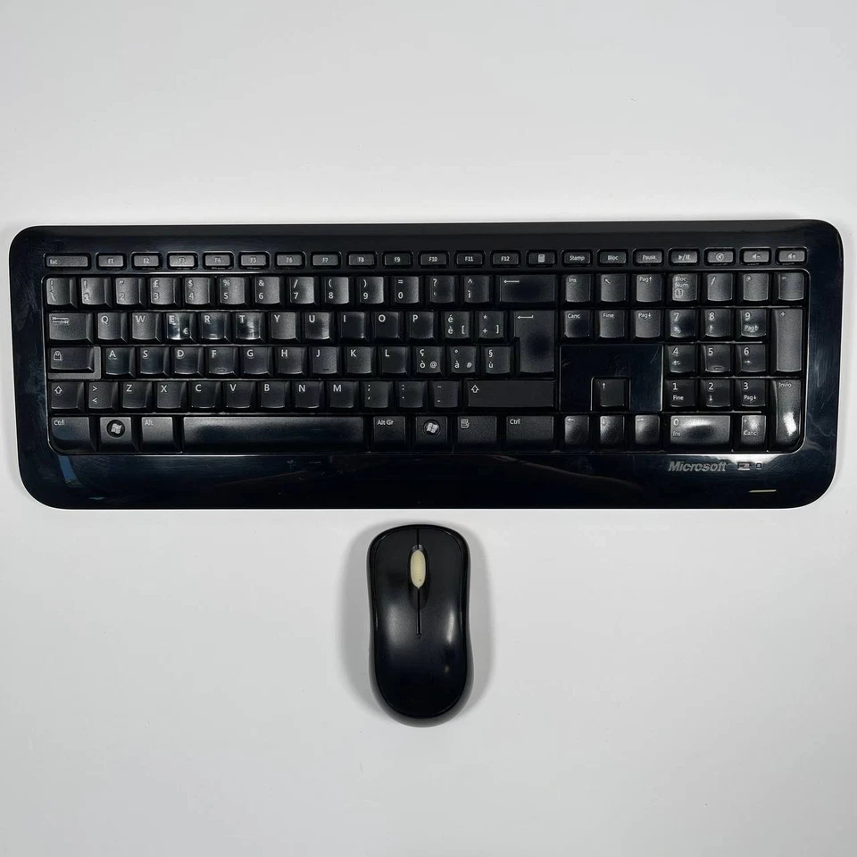 Microsoft Wireless Desktop 850 Wireless Keyboard and Mouse Combo for Windows/Mac - Image 2 of 4
