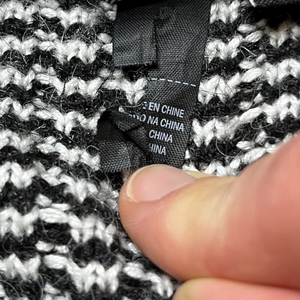 Volcom Black White Knit Jumper M Oversized Crew Neck Striped Streetwear - Image 3 of 4