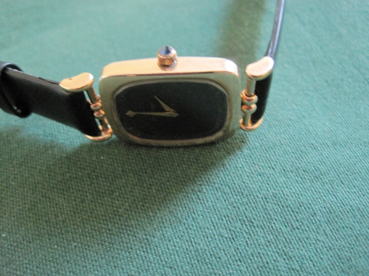 Montre Mécanique ETERNA Femme – Cadran Noir Doré – 17 Rubis – Années 80 – État Très Correct