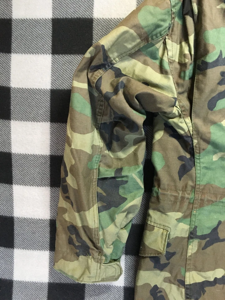Abrigo de campo M65 clima frío Alpha Industries de colección camuflaje bosque para hombre peso pesado Foto 4 de 4