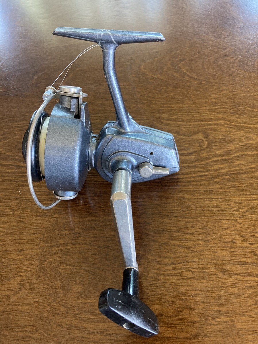 daiwa bg 30 black gold series spinning reels REEL DAIWA BG 30