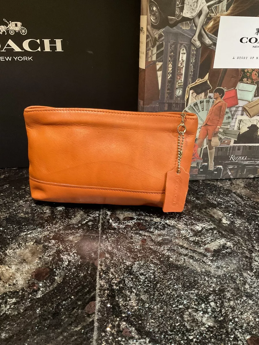 COACH Zippered Glove-Tanned Leather Card Case