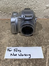 FUJIFILM FinePix 2800ZOOM Digital Camera 6X Optical Zoom Silver