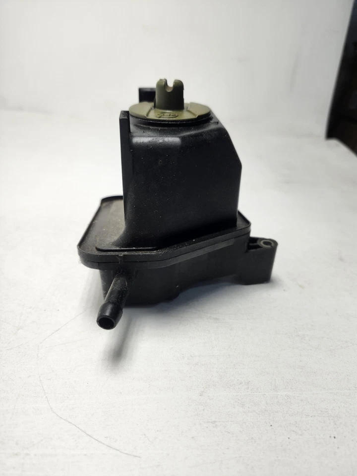 1999-2005 Volkswagen Jetta, Golf & Beetle Power Steering Pump Reservoir. OEM  - Image 2 of 4