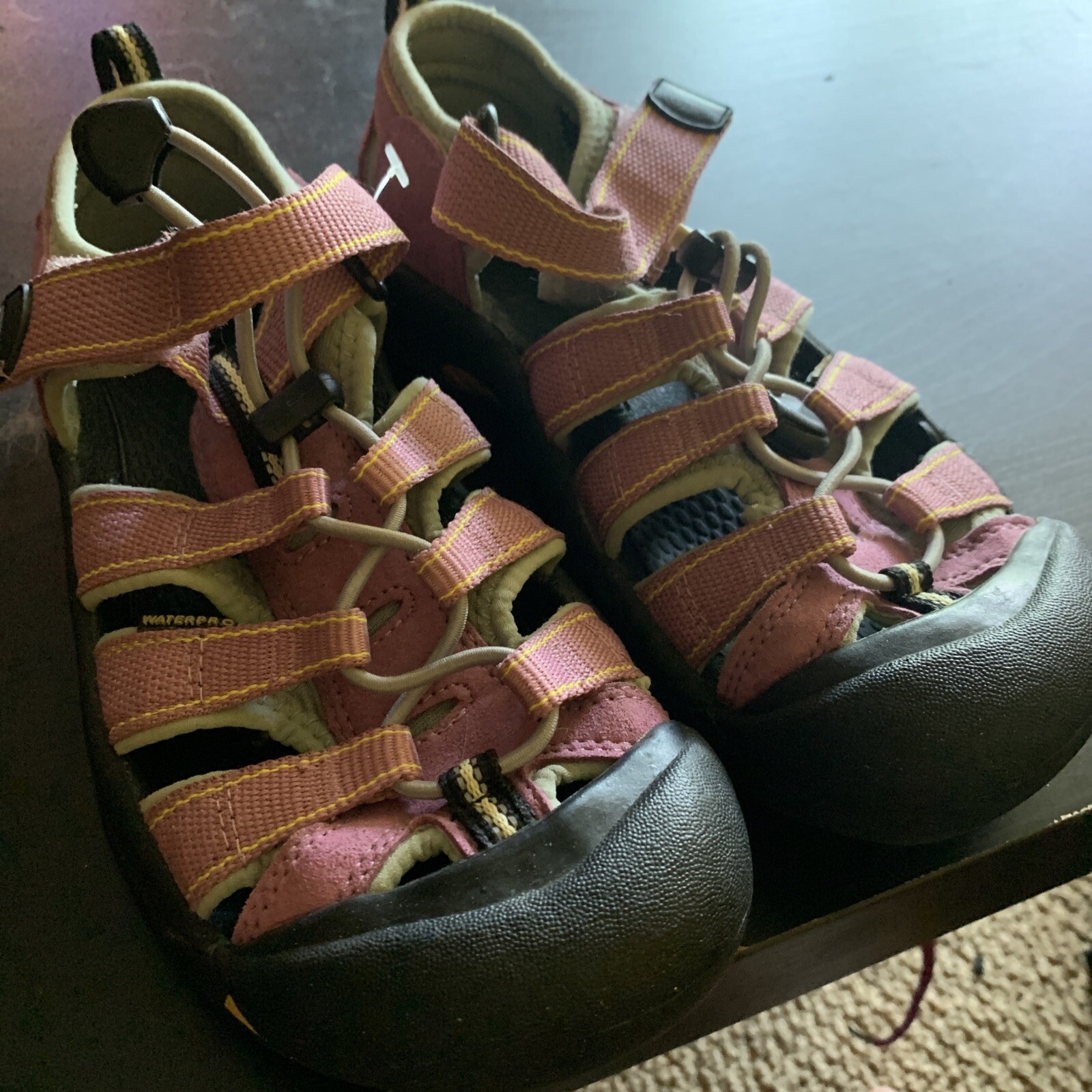 Sandali impermeabili Keen usati donna US 5 rosa grigio scarpe acqua ragazze