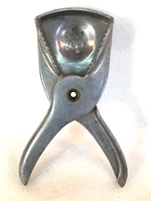 Vintage Kitchen Utensil STAR  Lemon Juicer