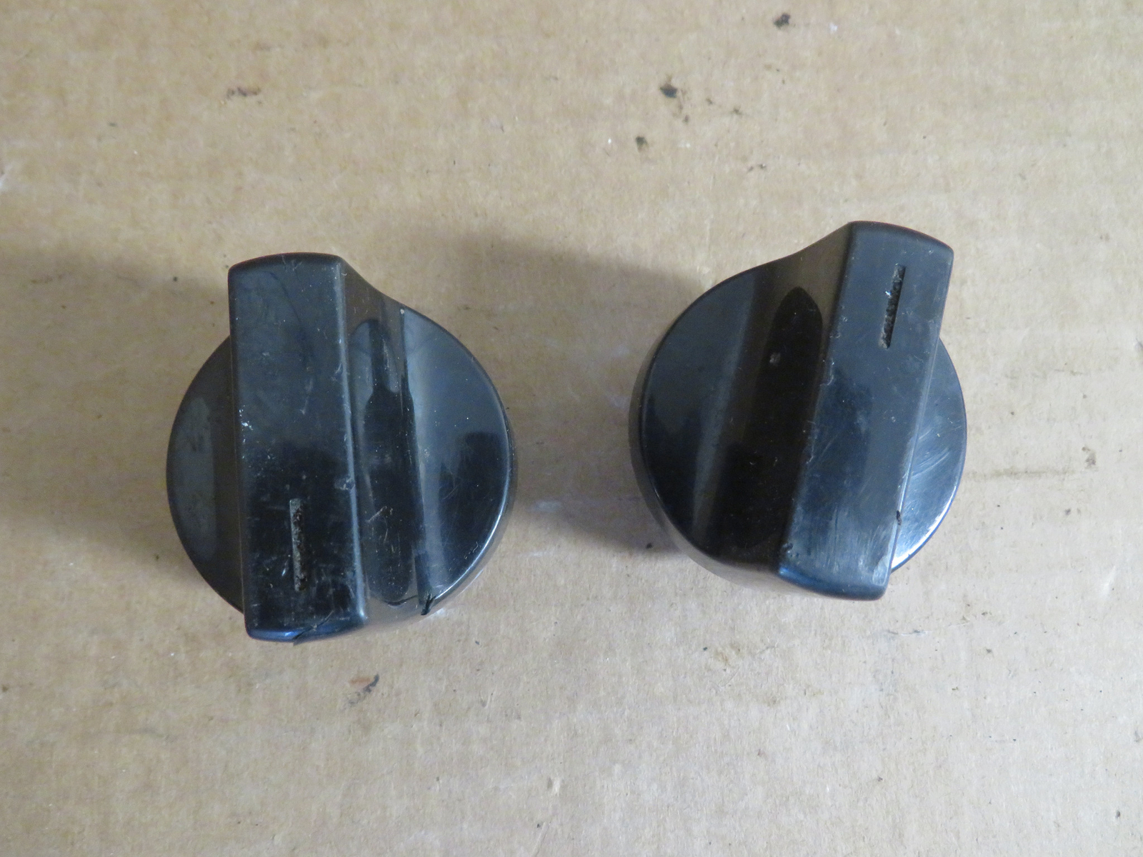 Whirlpool Black Cooktop Control Knob Set of 2 Part W11130625