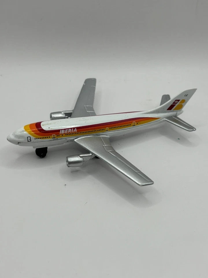 Airbus A300B Iberia 1973 vintage, SB-28, Matchbox International Ltd blanco Foto 2 de 4