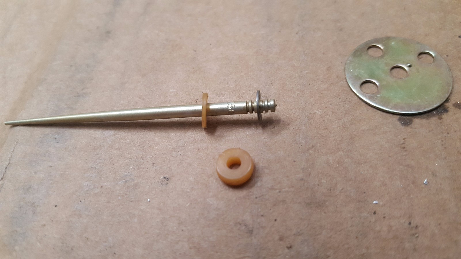 1977 1978 1979 Suzuki GS550 carburetor throttle jet needle keeper spring # 5DL37