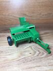 Ertl John Deere Square Hay Baler model 3363 Ss Farm Toy Implement